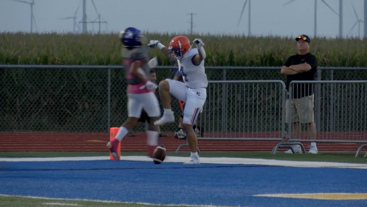 Channel1450com's tweet photo. RT if Riverton’s Terrance McIntosh had the best #POTW! Winner gets a @SpfldClinic prize pack. Ends at 10pm! https://t.co/fUcCBIqiCu