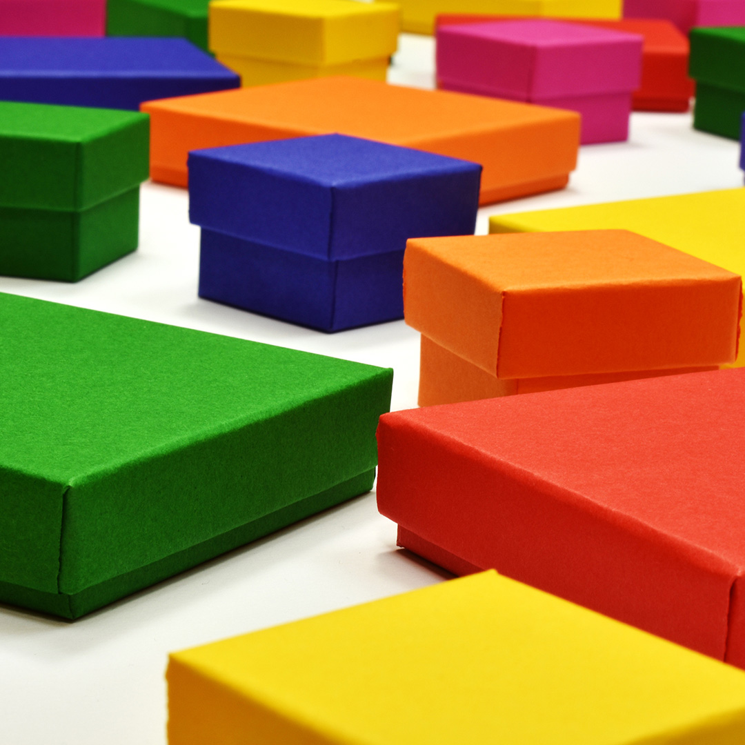 RealtPaperLtd's tweet image. Homage to Yayoi Kusama created by @PottersUK, using their Ecoboard boxes covered in a range of @colorplanpapers shades 🌈

#Colorplan #ColorplanPackaging