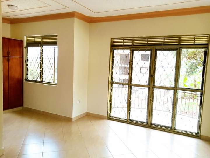 DanidoProperty's tweet photo. Brand New 🆕 Flat House up for sale in Seguku_katale_Entebbe road::3bedrooms_2bathrooms_Terrace seated on 40ftby60ft asking price 190millions_Ugx negotiable (Agreement sale)call on https://t.co/3oc8RyuV6Y