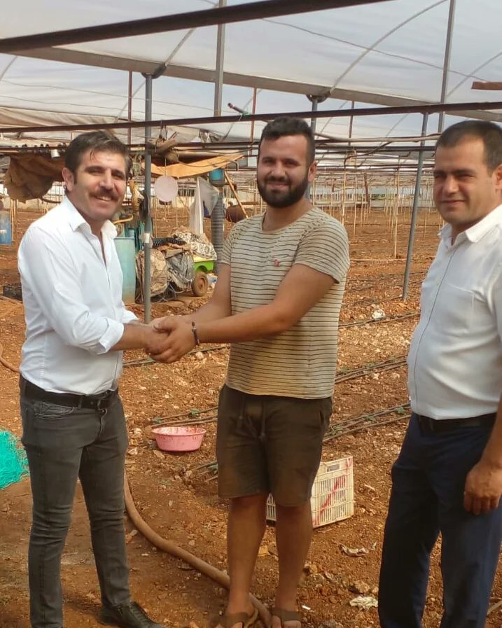 Aksu İlçe Başkanımız Mustafa Ertem ile birlikte Aksu Çamlık köyünde çiftçilik yapan aynı zamanda Aksu Belediyesi güreşcilerinden çok sayıda başarısı olan Abdullah İpek ve kardeşi çiftçi Muhammed İpek partimize üye oldular.