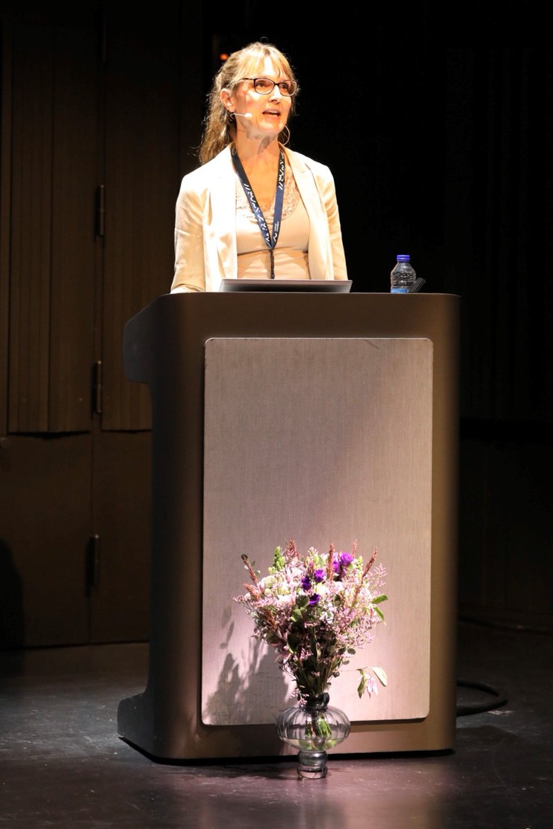 community_user's tweet photo. Enhedens Katja Schøder @KatjaS75 har holdt oplæg på: International Normal Labour and Birth Research Conference @nlnb22 
Hun fortalte om sit studie: The Buddy Study - Evaluation of a peer support program for midwives and doctors after adverse events
#secondvictims #midwifery https://t.co/i55wGk6Odn