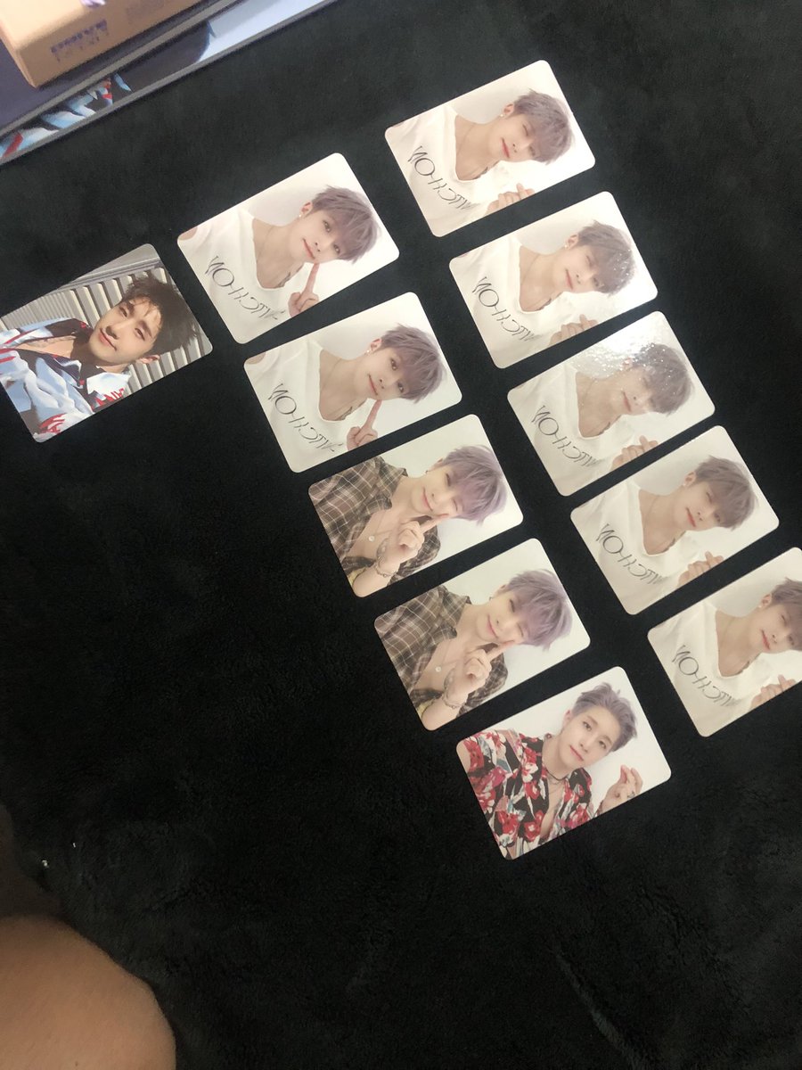 PurplemoonphGO's tweet photo. Note: kulang ng isang pc yung starry album bec it has a damage so di sya included but i will let you choose any pc you want from here.👇🏻 https://t.co/8yIrLkmfVM