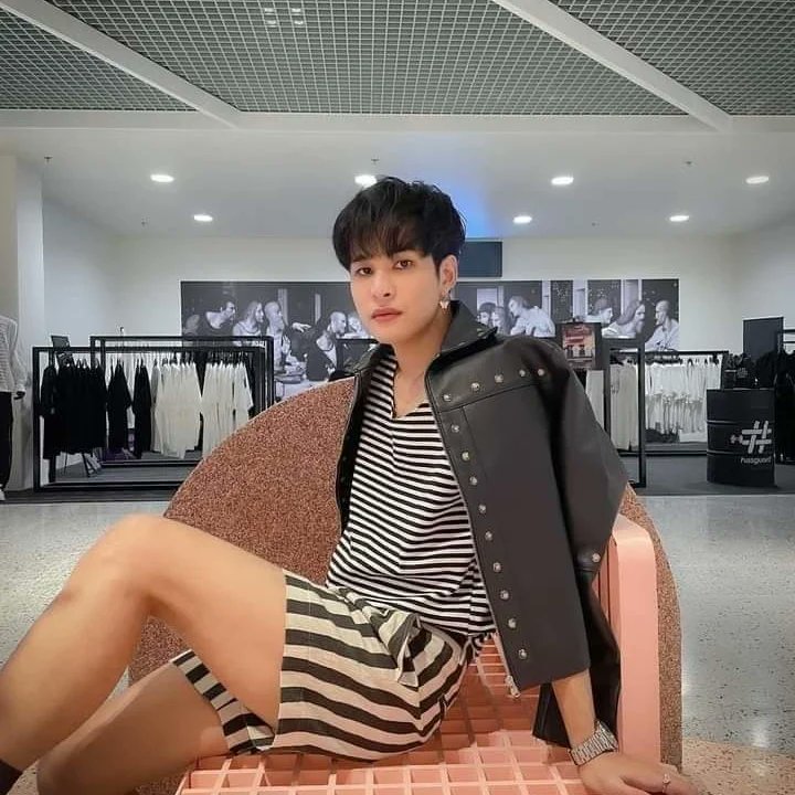 JimnessaC's tweet photo. So sexy 🥰🥰🥰
#artpakpoom
#PHFan
#babyhearts https://t.co/w0qQPbYyQI