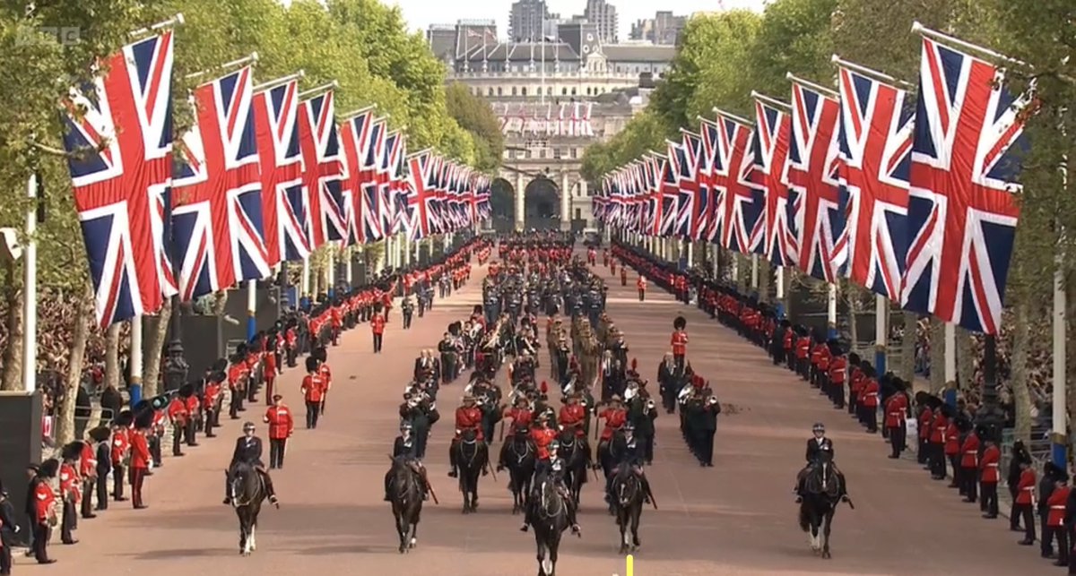 Beautiful scenes. Britishness at its very best.

Makes you proud. 🇬🇧🇬🇧🇬🇧