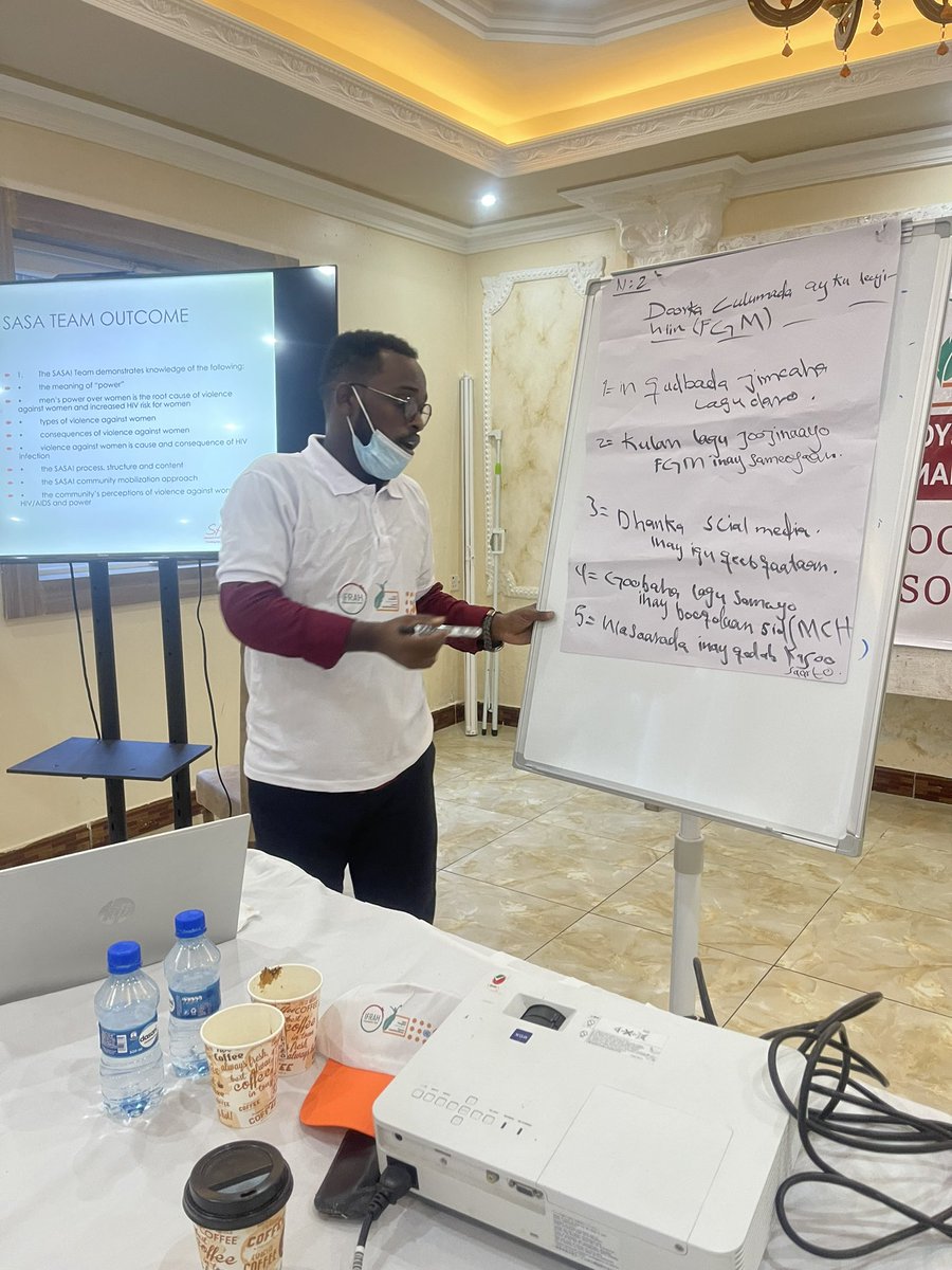 HassanIstiila's tweet photo. Group discussion session: Event participants are presenting important points that could lead the eradication of FGM in #Somalia. @IfrahFoundation @UNFPA_SOMALIA @GMCEndFGM @GPtoEndFGM @DearDaughterC https://t.co/76NG4uovaq