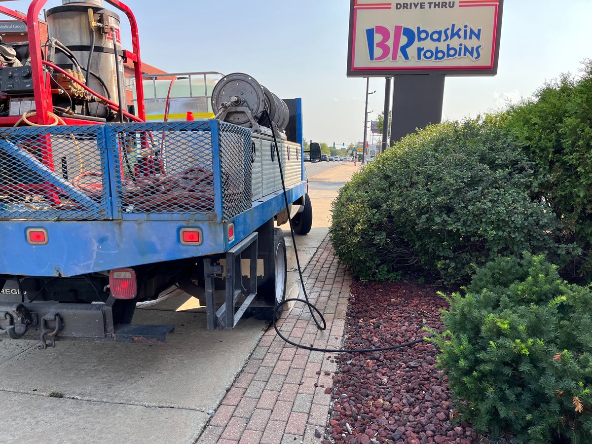 chiplumbingexp's tweet photo. We have created our own hot water hydro jetting system known as hot water hydro-flushing™ in which we can easily transport a hydro-jetting machine around portably. Learn more at: https://t.co/EKjCQ3iqCX
#hydrojetting #hydrojet https://t.co/EgBSvBGudQ