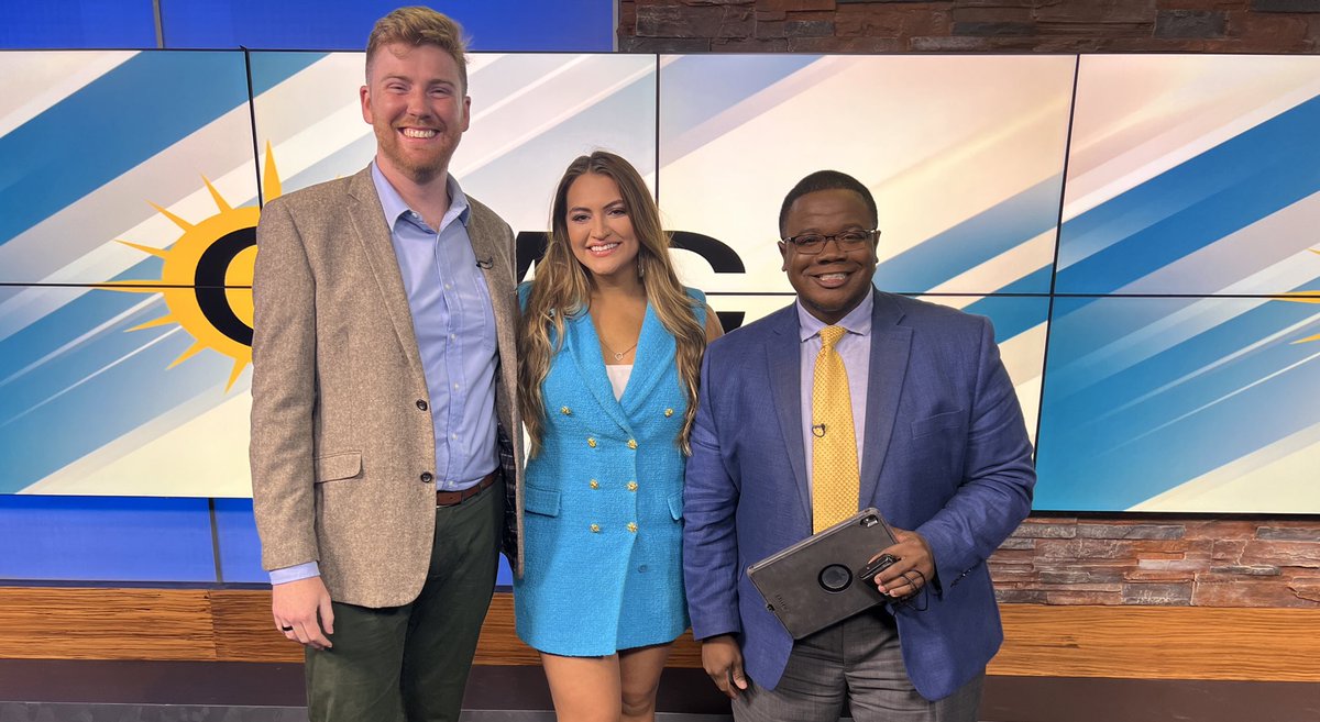 gfunderburgTV's tweet photo. The @DailyRefreshTV will debut today on @newschannelnine at 10am est! Tune in to watch @TVSWAGGONER and @JoshRobinsonTV1! https://t.co/WHFYMqUQtt