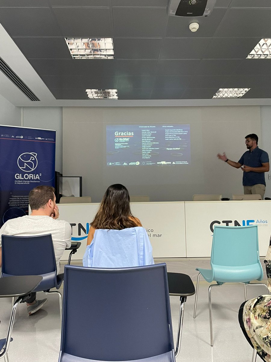 UADeepFish's tweet photo. Nuestros compañeros de #Gloria2 Pau, Aaron y Kilian presentando los resultados en Cartagena. #FEMP #Pleamar #MachineLearning https://t.co/mVRqBI3yWl