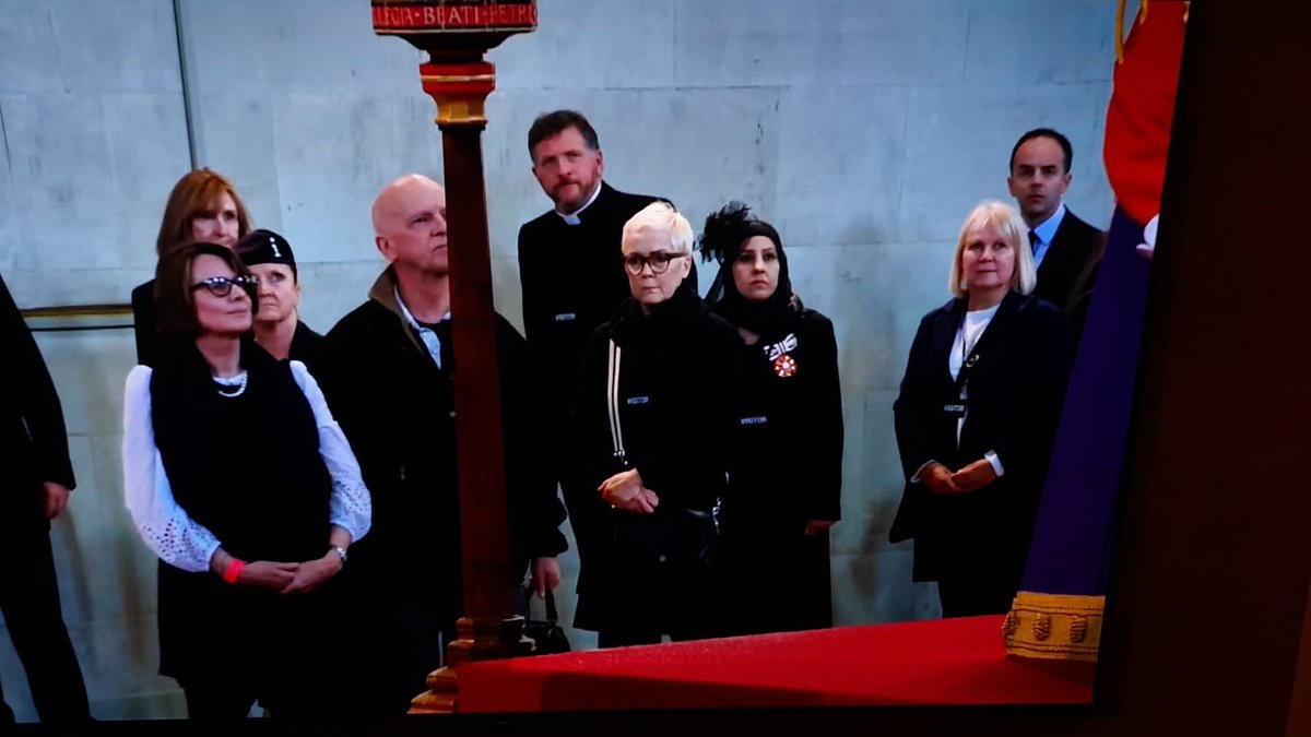 naeem_sidra's tweet photo. ๐ชฆ๐๐โโ๏ธโฐ๏ธ๐๐โ๏ธ
My *Viewing of The Lying in State of HM The Queen Elizabeth II at Westminster Hall, Parliament*
https://t.co/wNxLpFI4yW
๐ชฆ๐๐โโ๏ธโฐ๏ธ๐๐โ๏ธ
#lyinginstate #QueenLyingInState #QueenElizabethIIMemorial #queenelizabethlyinginstate https://t.co/7xgO98bJlf