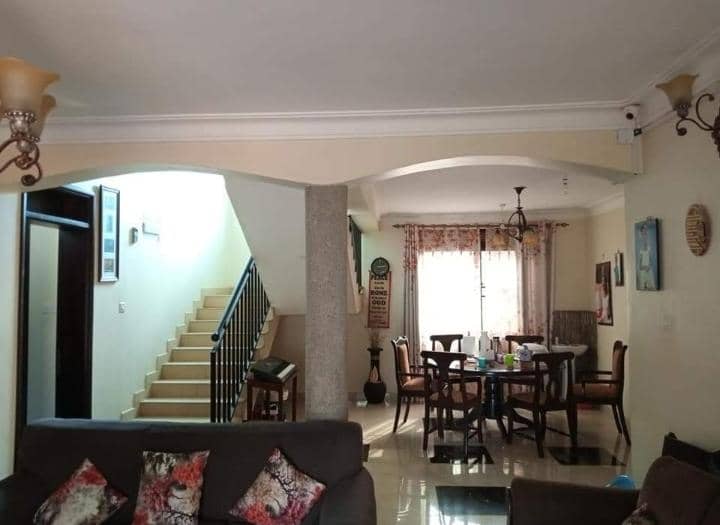 DanidoProperty's tweet photo. House for sale at Namugongo Sonde has 7 bedrooms, 5 bathrooms, boys quarters on 25 decimals. @ 700m slightly negotiable
call 0701380000 https://t.co/DH1g7L3S54