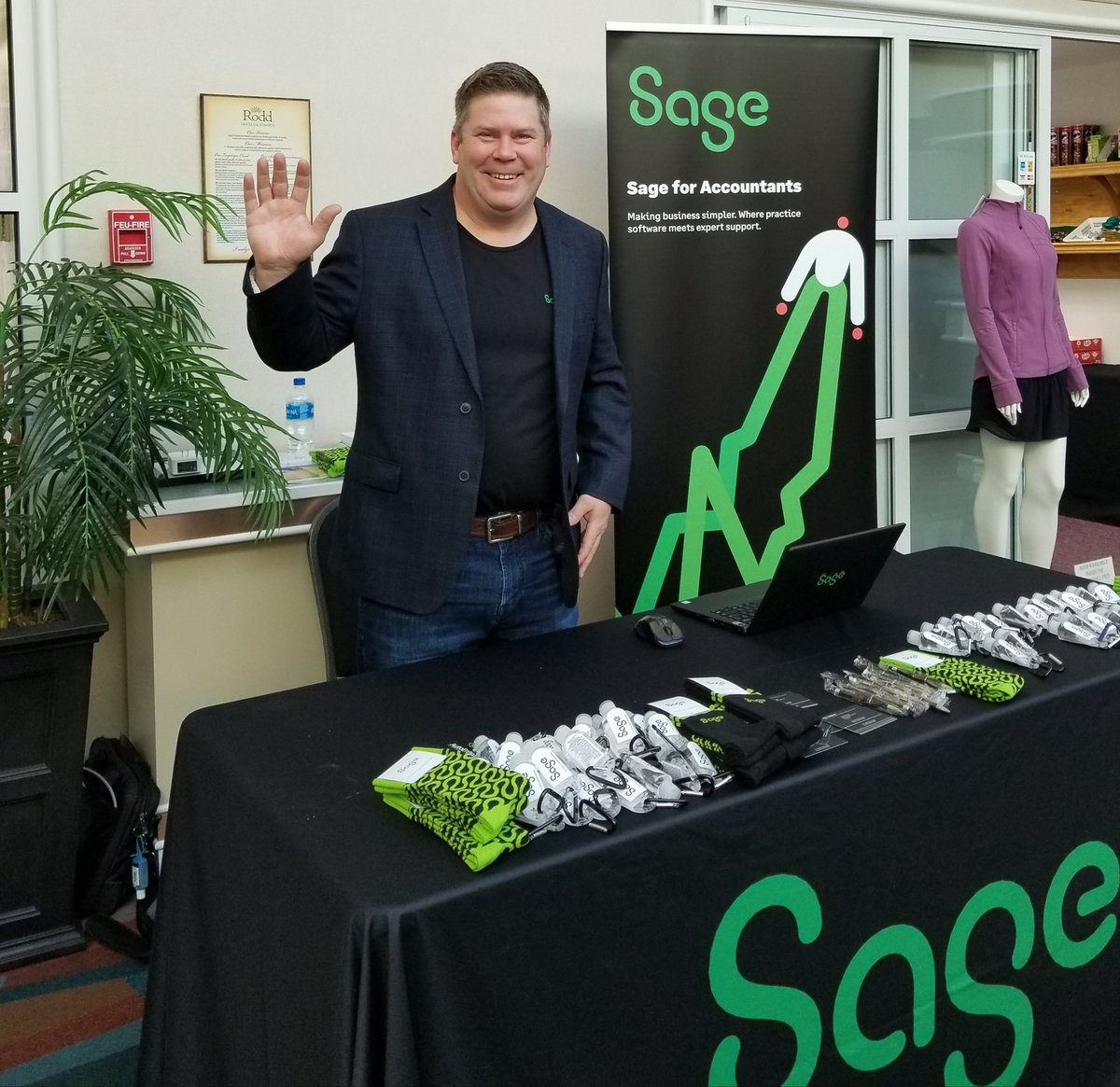 It's been invigorating reconnecting with our accountants in person this week at ACGroup..Stop by the booth and say hello 🤗 #Accountants #Accounting #CloudAccounting #PEI #AtlanticCanada