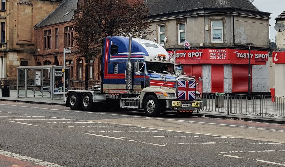 Bluearoo's tweet photo. The Rutherglen racist truck took its jacket off and turned it inside out for today's special event. https://t.co/IJLVzo2SeT