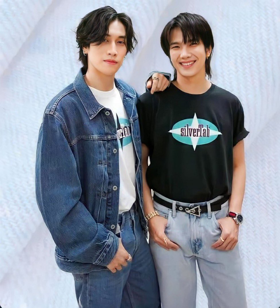 ble_biu6's tweet photo. Vamos a seguirnos mutuamente burbujas para así poder hacer tendenciaa a los chicos, tenemos que tener al menos 150 seguidores para que el hashtag cuente, así que por favor sígueme y yo te sigo 🥰✨

#BubbleBeTogether #biblebiuld https://t.co/8VoUVj3aTE