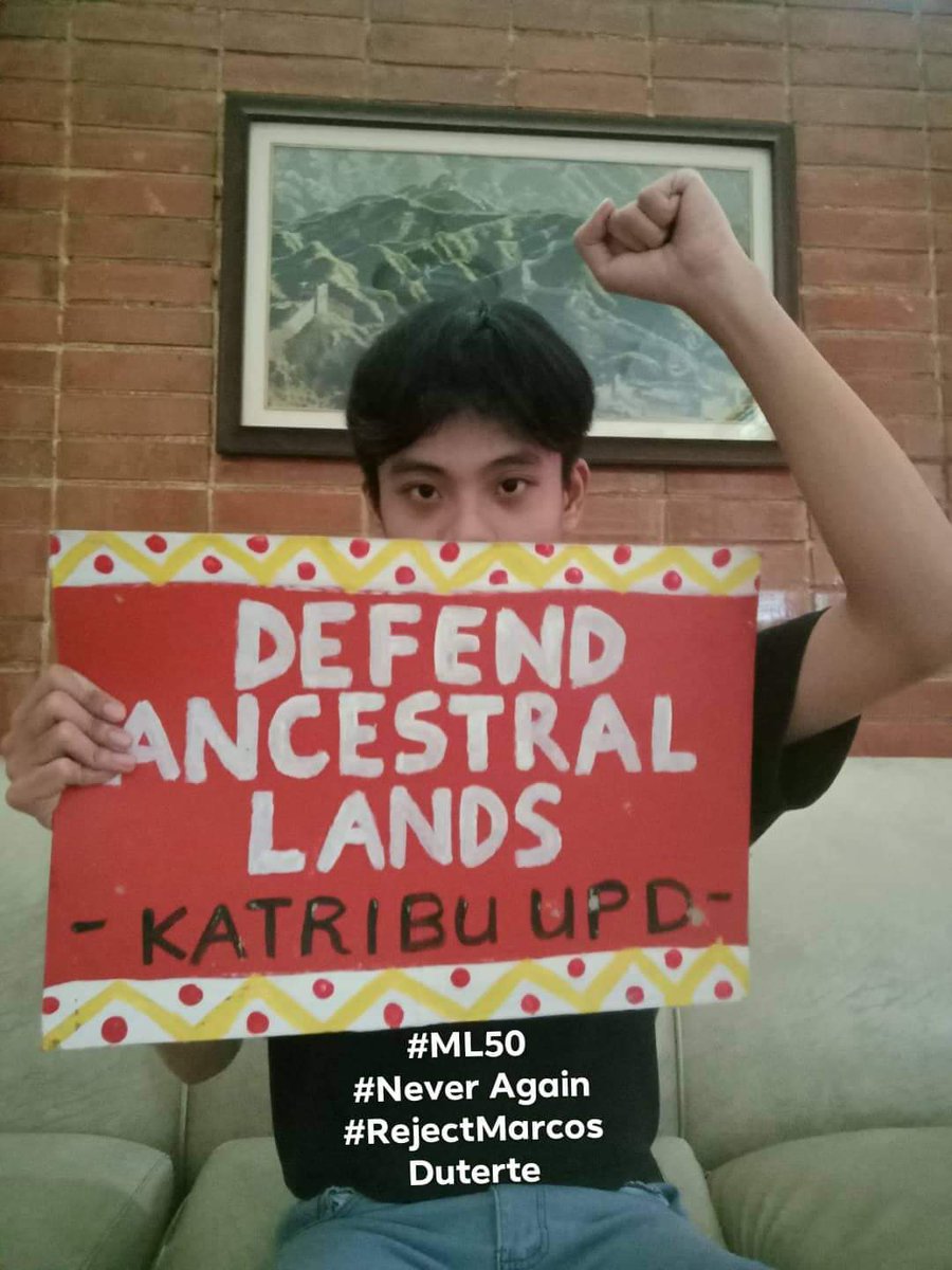 KATRIBU_UPD's tweet photo. [ML@50 SOCMED RALLY DAY 1: EKONOMIYA]

MARCOS SR. AT JR. MAGNANAKAW, PAHIRAP SA TAUMBAYAN!

Ngayong dalawang araw na lamang ang nalalabi upang gunitain ang ika-50 anibersaryo ng marahas na batas militar ng rehimeng Marcos. https://t.co/vNTmJ7BGCt