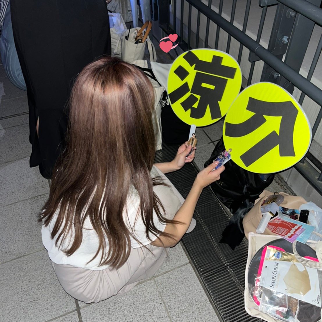 ry__05_'s tweet photo. 1年ぶりの山田さん間近で見れてしあわせでした🤝🏻💕💕昼も夜もＢブロでスタトロ最前と3列目でたっくさん拝めた幸〜（写真適当でごめんなさい） https://t.co/cBOuVpWQ44