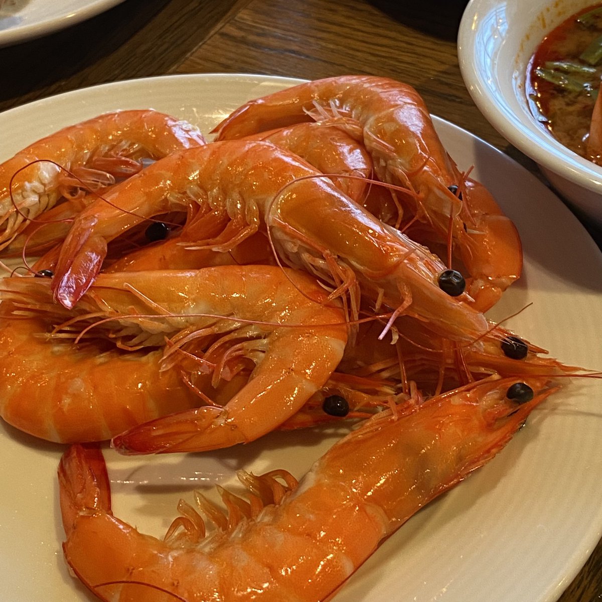 eatwithdrink's tweet photo. buffetอาหารกลางวันที่โรงแรม Marriott สุรวงศ์ ดีงามมากๆๆ ✨🥺 มีทั้งseafood , sashimi , อาหารไทย , อาหารต่างชาติ ให้เลือกเยอะจนไม่รู้จะกินอะไรก่อนเลย🤣 ของเกรดดีๆทั้งนั้น กุ้งสดมาก ปูก็ดี แซลม่อนลายสวยย ฟินนน ไปซ้ำแน่ ราคา575(เดือนนี้) ซื้อในlineได้ลดอีกก คุ้มม🫶🏻

#อร่อยไปแดก https://t.co/qqZ8XOQJHP