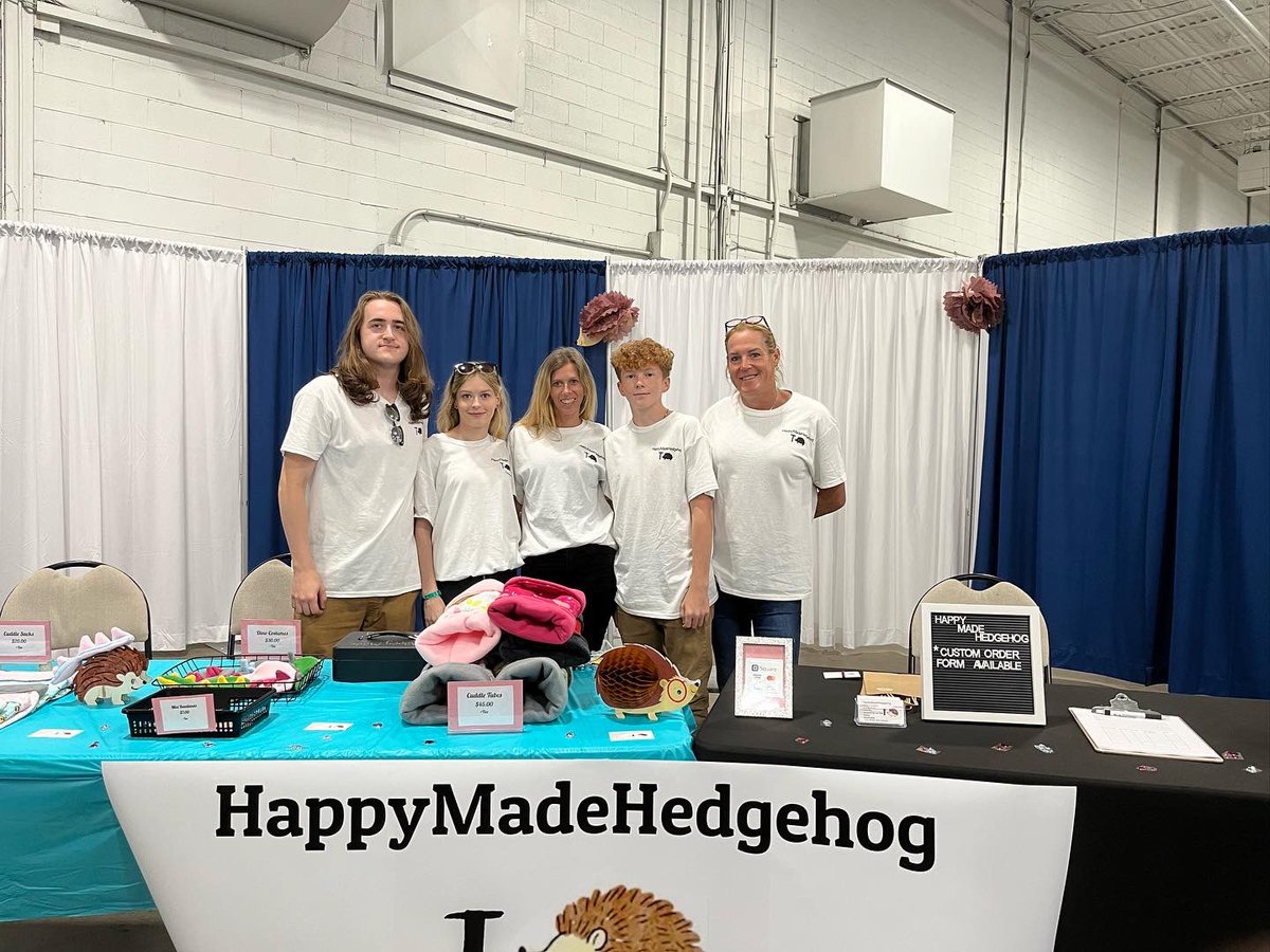 HedgehogMade's tweet photo. Thank you to everyone who came and said hello and supported my business!! We had such a great time #cpe #thecanadianpetexpo https://t.co/niHYUOGKZp