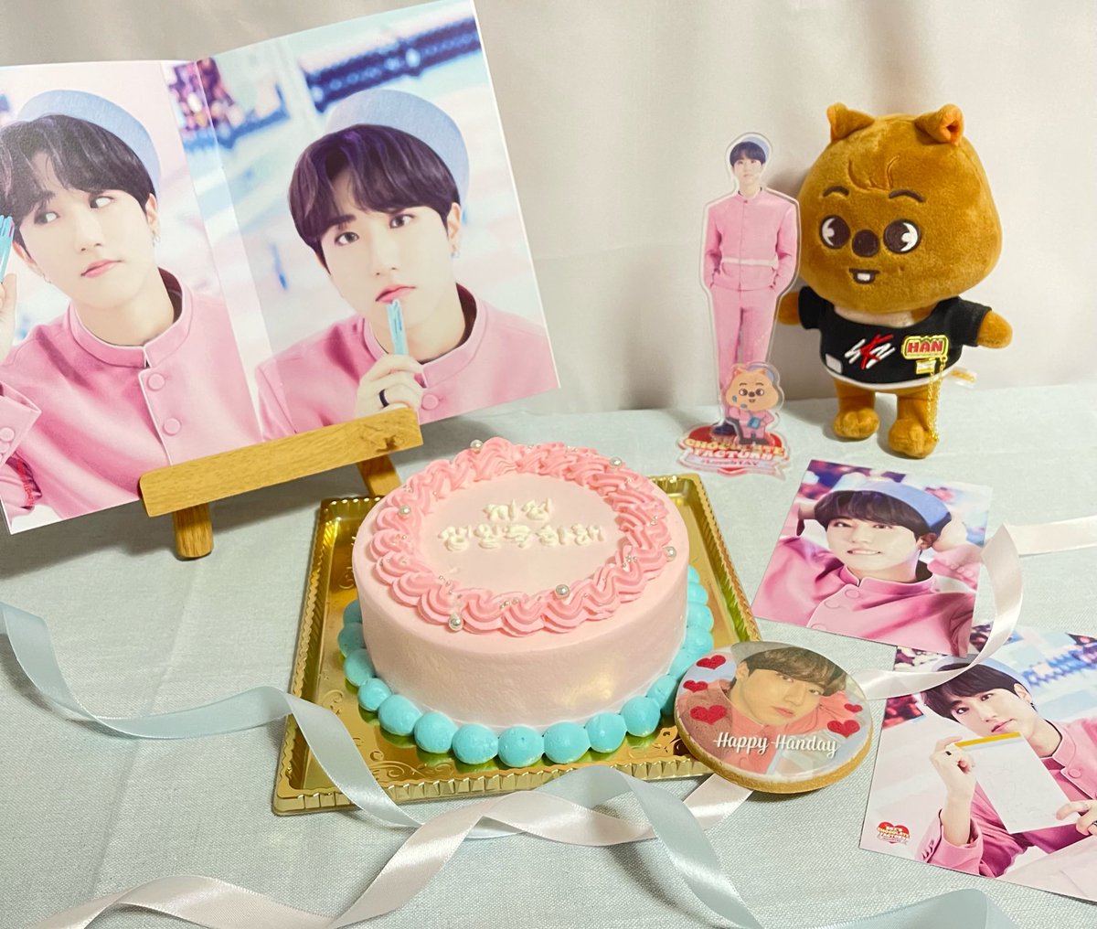 HAN__0914's tweet photo. はんちゃんのセンイルケーキ💞
#지구에서23년_지성아_환영해 #HANInALifeTime #HappyHANDay https://t.co/hkwGcgc1GJ