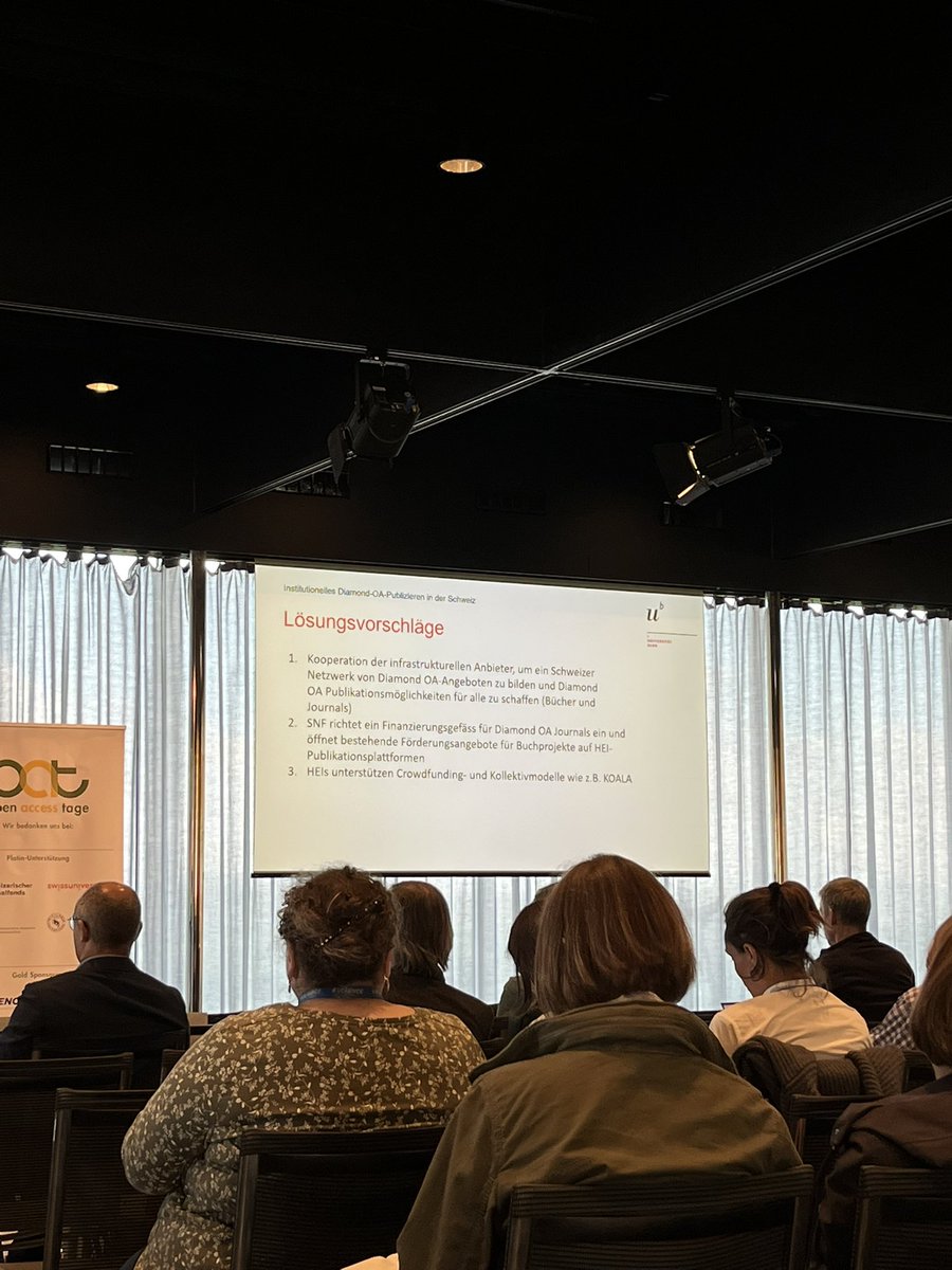 Oh, wir haben es auf die Folien der Schweizer Kolleg*innen geschafft! (Leider sehr weit entfernt, sorry.) 😘
Ja, wir finden auch, dass Kollektivmodelle unterstützt werden sollten! ✊🏻
#OAT22