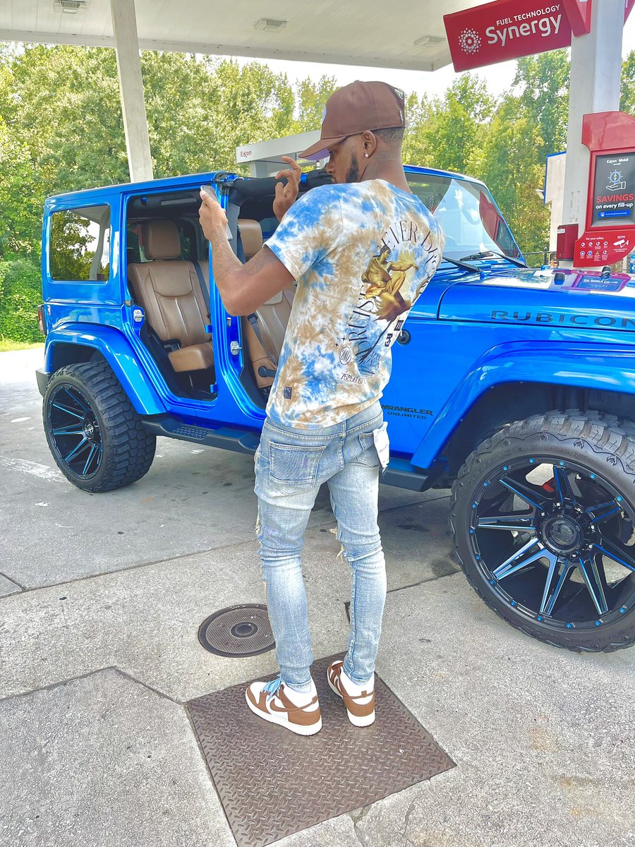 FlyNationTAY's tweet image. HAPPY BIRTHDAY FN🤎 #️⃣2️⃣5️⃣….