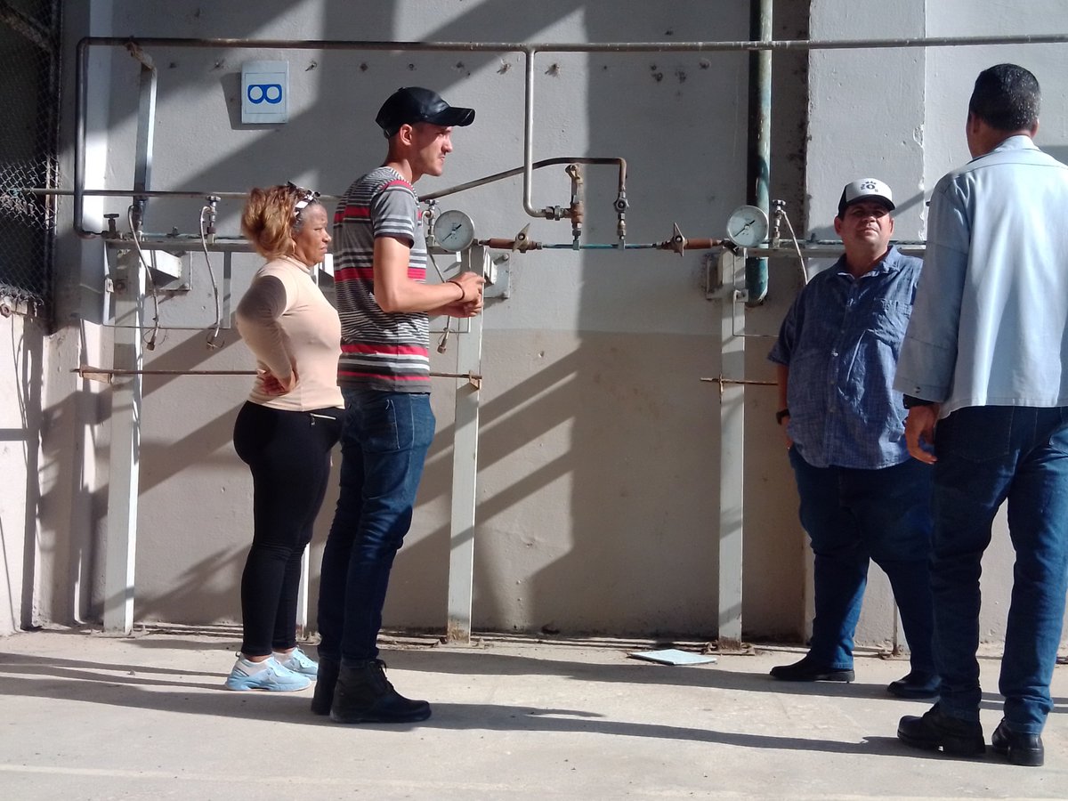 La Planta de Sorbitol de Camagüey, una de las pocas de su tipo en Latinoamérica, aspira este año a las 1100 toneladas del producto. Además, elabora disímiles derivados y logró transformar el oxígeno industrial en medicinal, una Proeza Laboral...#Camaguey