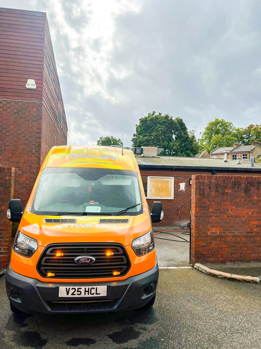 hydrocleansing's tweet photo. HCL's Jetting Unit successfully unblocked the drain. #JobDone
With 24/7 emergency call out, we are here to help!
☎️ 0800 740 8888
#Emergency #EmergencyCallOut #BankHoliday #BlockedDrain #DrainUnblocking #EnvironmentalSolutions #JettingUnit https://t.co/Cb7fsXyL7i
