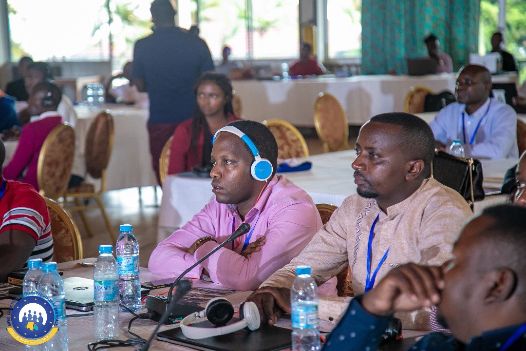 visionjeunesse2's tweet photo. Happening now: With the 25 youth representatives of Rwanda, a period of 5 days, VJN with his regional partners organized a “Peace summer school” in Uganda at @imperialhotel. https://t.co/Jg0Om05dPO
