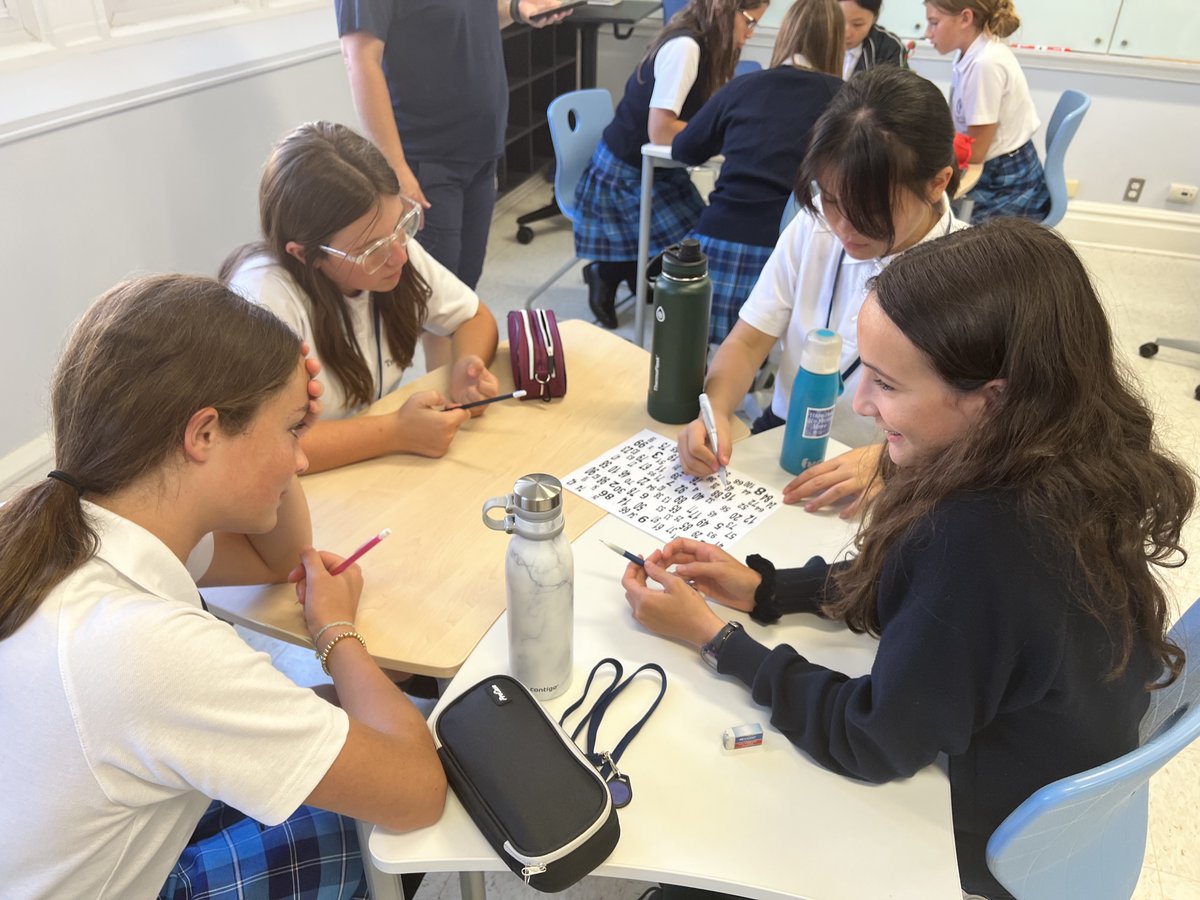 trafalgarcastle's tweet photo. During math class last week our Grade 8 students exercised their team building skills while completing the popular Math 100 Numbers activity #academics #math #collaboration #teamwork https://t.co/RByHf4KVyB