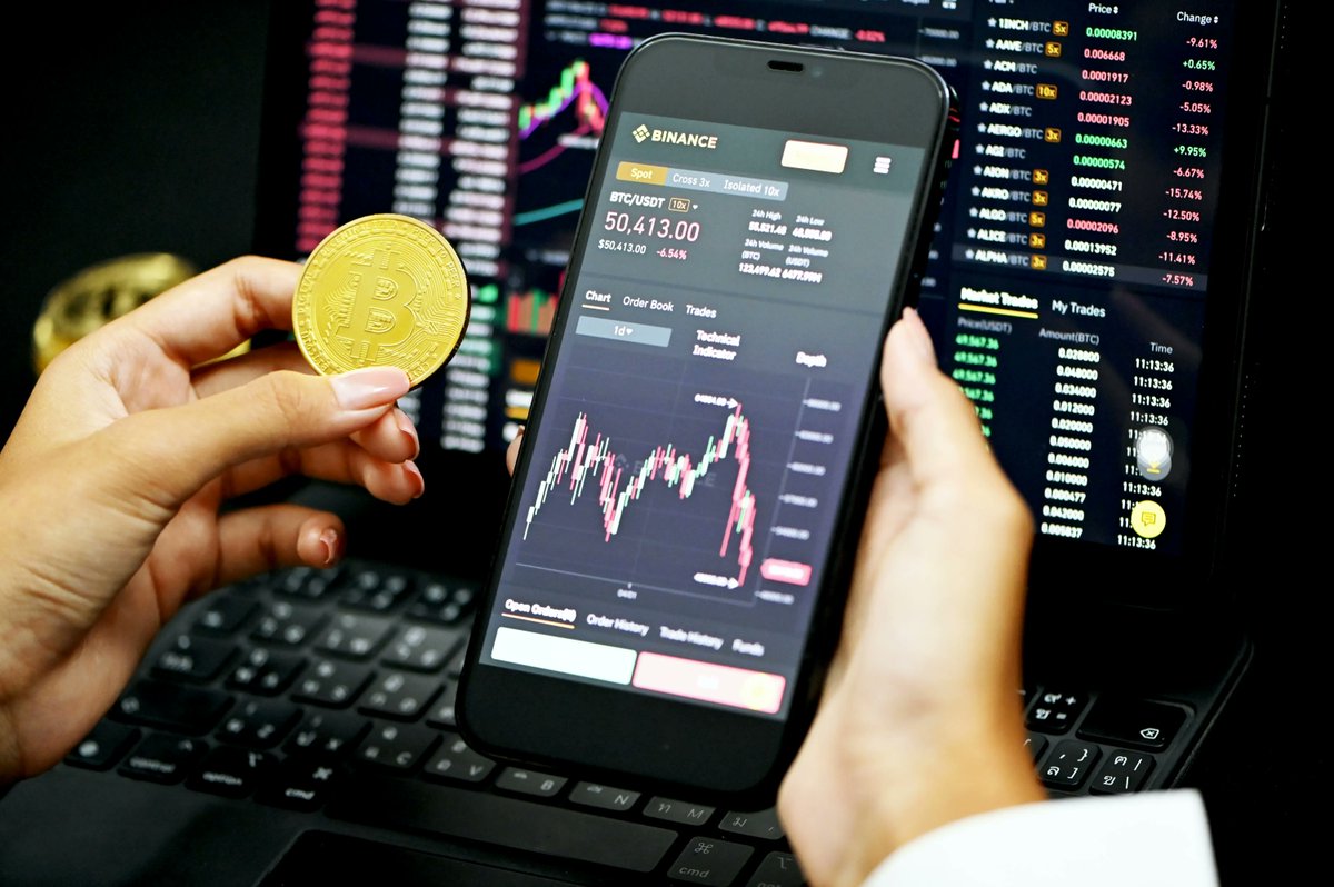 Bientôt des tokens dans le PEA ? La tokenisation : réflexion et enjeux.

Avez-vous entendu parler des tokens et de la tokenisation des actifs financiers ?

Nous vous invitons à lire notre article 👉 buff.ly/3eKUqS6
#PEA #investissement #token