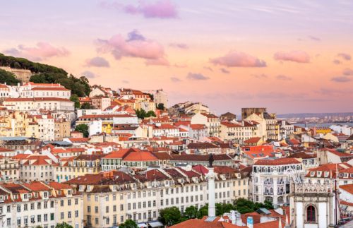 YYZ Deals Alert: *nonstop flights* Toronto to Lisbon, Portugal - $442 CAD roundtrip including taxes  

full details: yyzdeals.com/toronto-to-lis…