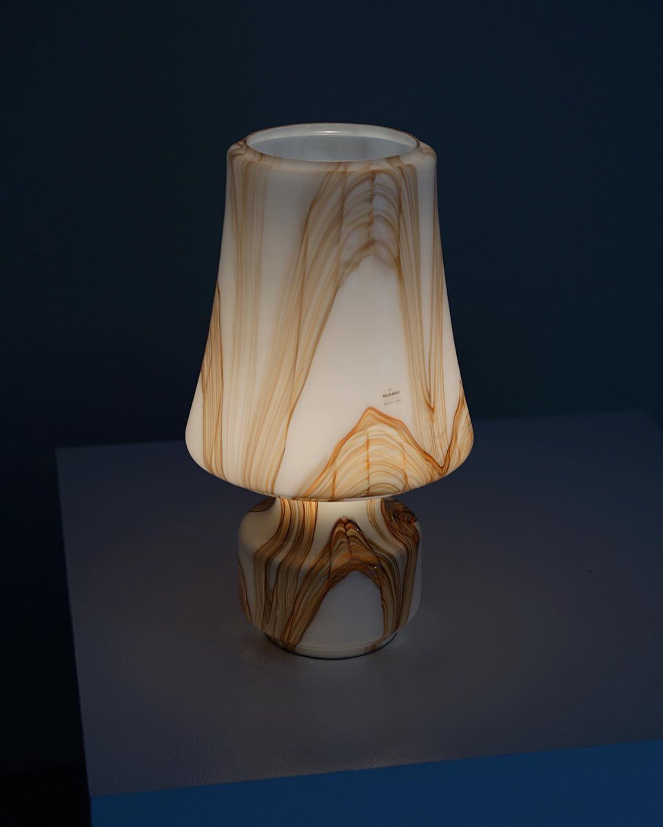 ideot_net's tweet photo. Vintage Murano " Glass Table Lamp " from Italy
ヴェネツィア・ムラーノ島でガラス職人の手によって作られた、ヴィンテージ・テーブルランプです
https://t.co/wLh8eAPaQh
#ideot #インテリア #リノベーション #リノベ #アンティーク照明 #ヴィンテージ照明 #muranoglass #murano照明 https://t.co/2jKBG3reKb