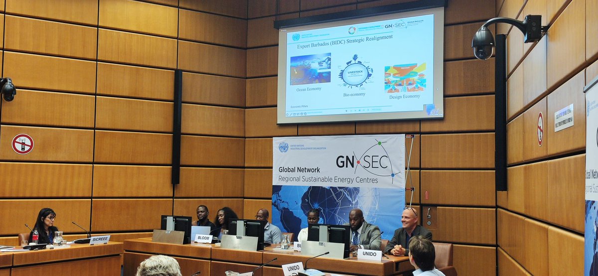ONUDI_ALC's tweet photo. Delegación del Clúster Bloom Cleantech de Barbados🇧🇧 asistió a la 5ª reunión del Comité Directivo de la Red mundial de Sistemas Regionales de #Energía Sostenible #GNSEC y realizó un viaje de capacitación en #Austria, coordinado por la #ONUDI.
Conoce más 🔗https://t.co/Ez8CicBU2x https://t.co/eyGq4ukKnW