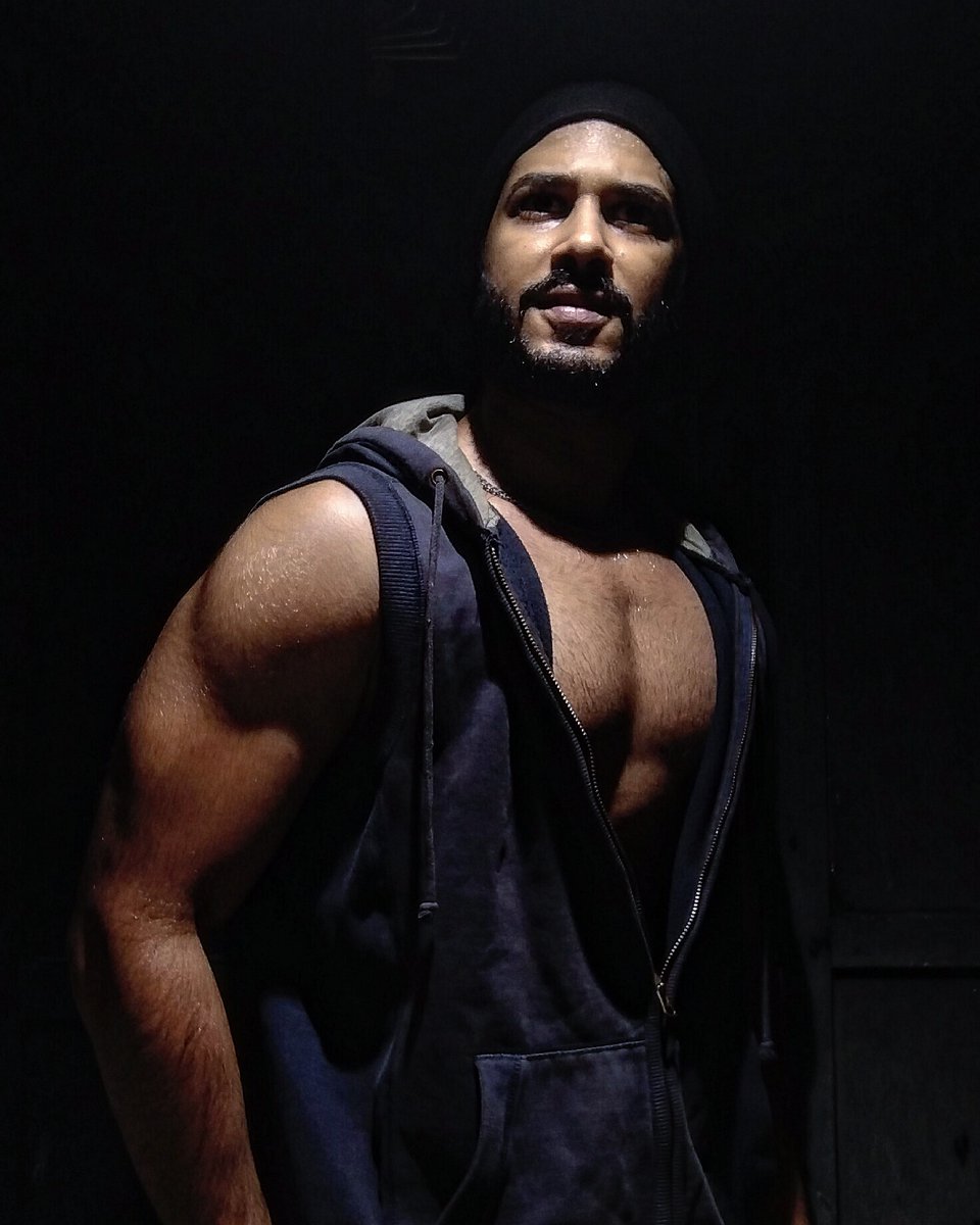 MiheekR's tweet photo. If you are able to push through the suffering, you're not suffering enough.

#pain #muscle #fitness #sacrifice #passion #craft #sculpt #explore #media #fitlife #fitnessfreak #rage #fearless #caffeine #fitholic #gymholic #gymrat #actor #versova https://t.co/RViVrtA0xS