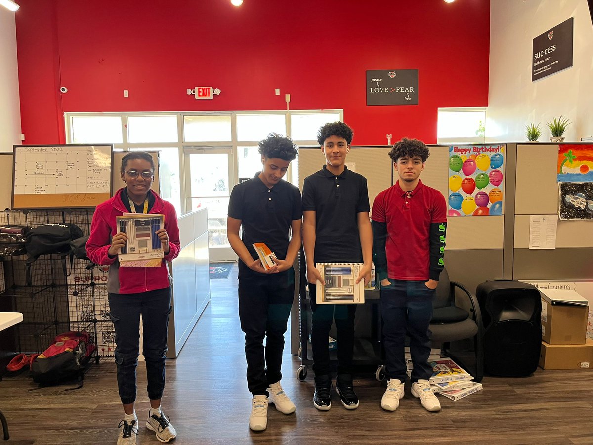 Elev8schoolai's tweet photo. Please meet MG top iReady scorers!!!! #mlmpi #mlmpipa #MLMP #charterschool #changinglives #Danielpuder #education https://t.co/zqPtC4CUK3