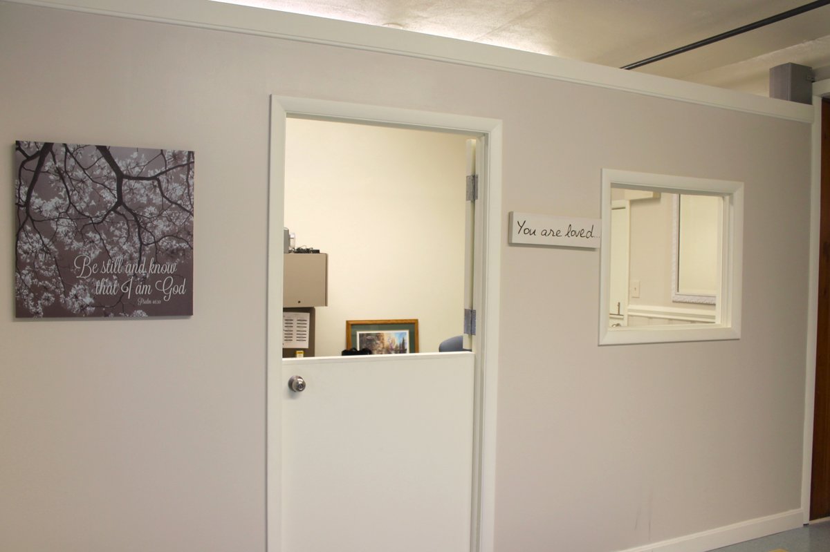 Keystruct's tweet photo. Renovations at Life Path Christian Ministries’ Women &amp; Children’s Shelter are complete. The project, funded by Give Local York, updated the reception area, and freshened/expanded the children’s play area. Learn about our work here: https://t.co/h37neIVhaj https://t.co/GqCAIltLX9