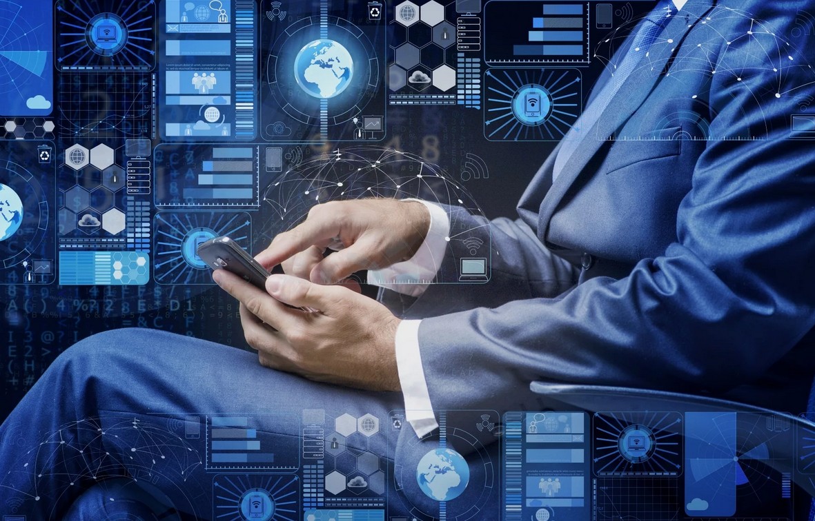 open_studia's tweet image. Цифровая реальность. Как технологии изменят Петербург? Обсудим с вице-губернатором Станиславом Казариным в 20:10.