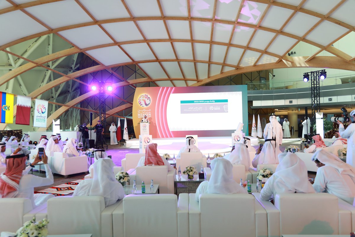 QCamelMC's tweet photo. جانب من حفل إطلاق شعار #مزاين_كأس_العالم ورزنامة الموسم الجديد للنادي اليوم.

#سفن_الصحاري🐪 https://t.co/WhAQ797JNq