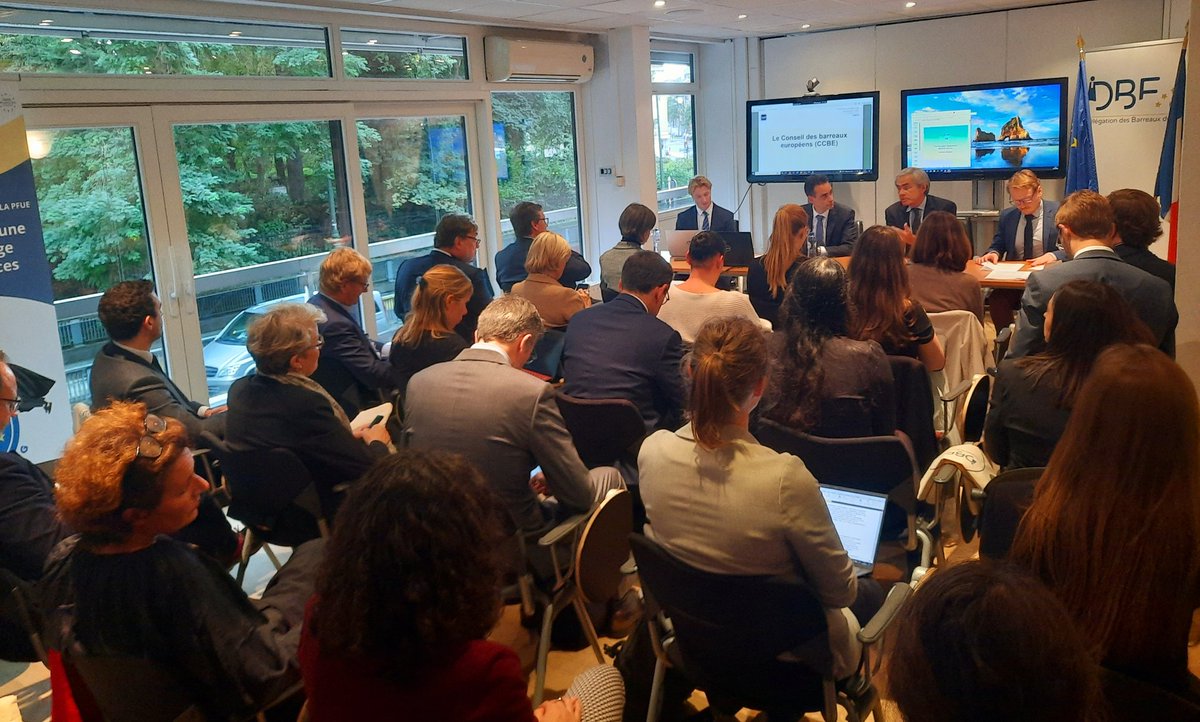 DBFBXL's tweet photo. 🇪🇺 Le Conseil de l’Ordre du Barreau de Paris @Avocats_Paris à la rencontre de la Délégation des Barreaux de France @DBFBXL, du Conseil des Barreaux européens @CCBEinfo et des Barreaux de l'Union européenne #UE à #Bruxelles https://t.co/5k4Lm5IyCv