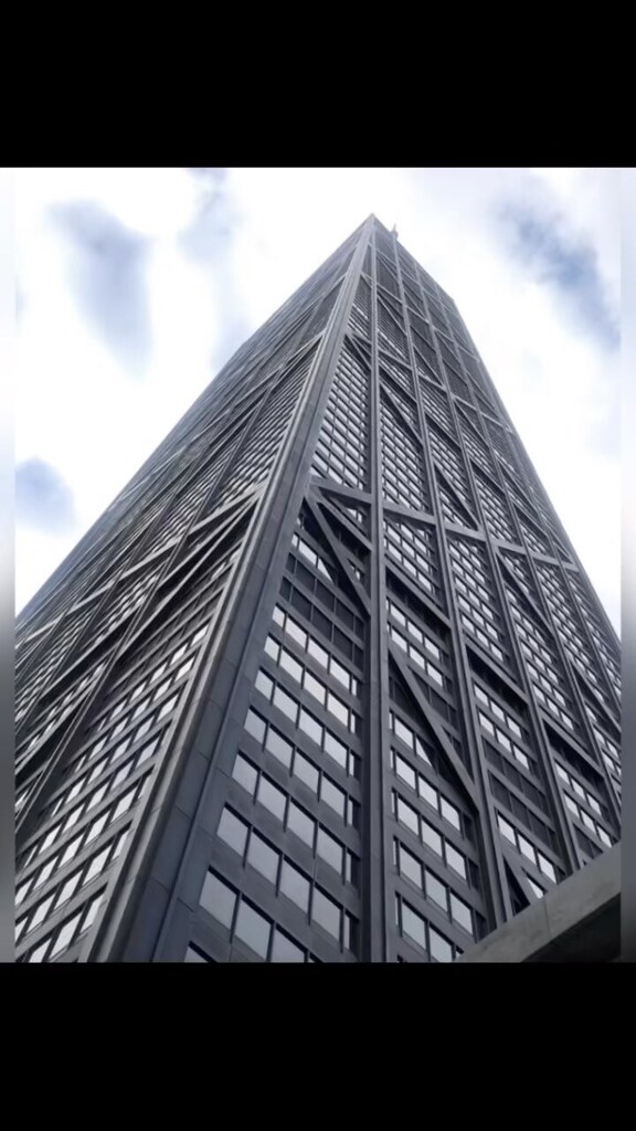 #latepost Checked out  <a href="/360chicago/">360 CHICAGO</a> we were invited to a unveiling event for their new space Cloudbar. @Cloudbarchicago reimagines how tourist discover a city’s authentic best through hyper local artisans,food &amp; beverage. ⁣
⁣
360 Chicago Observation D… instagr.am/reel/CisDQrJAV…