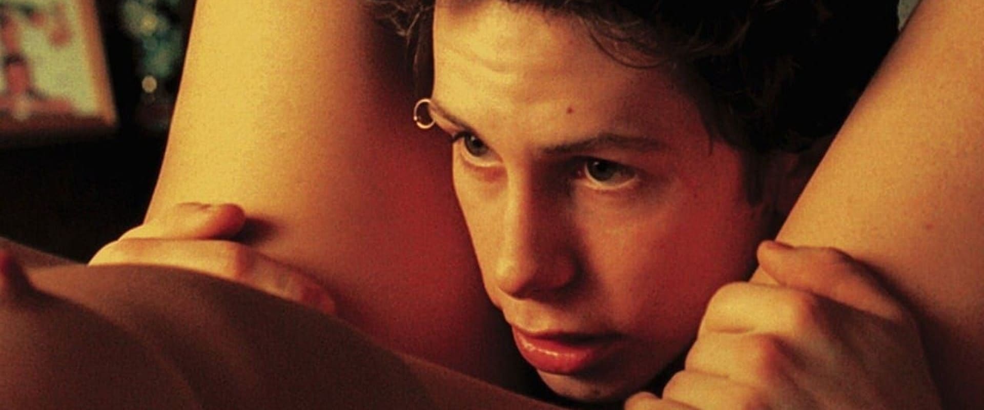 Ken Park' começa com o personagem-título explodindo seus miolos em um ...