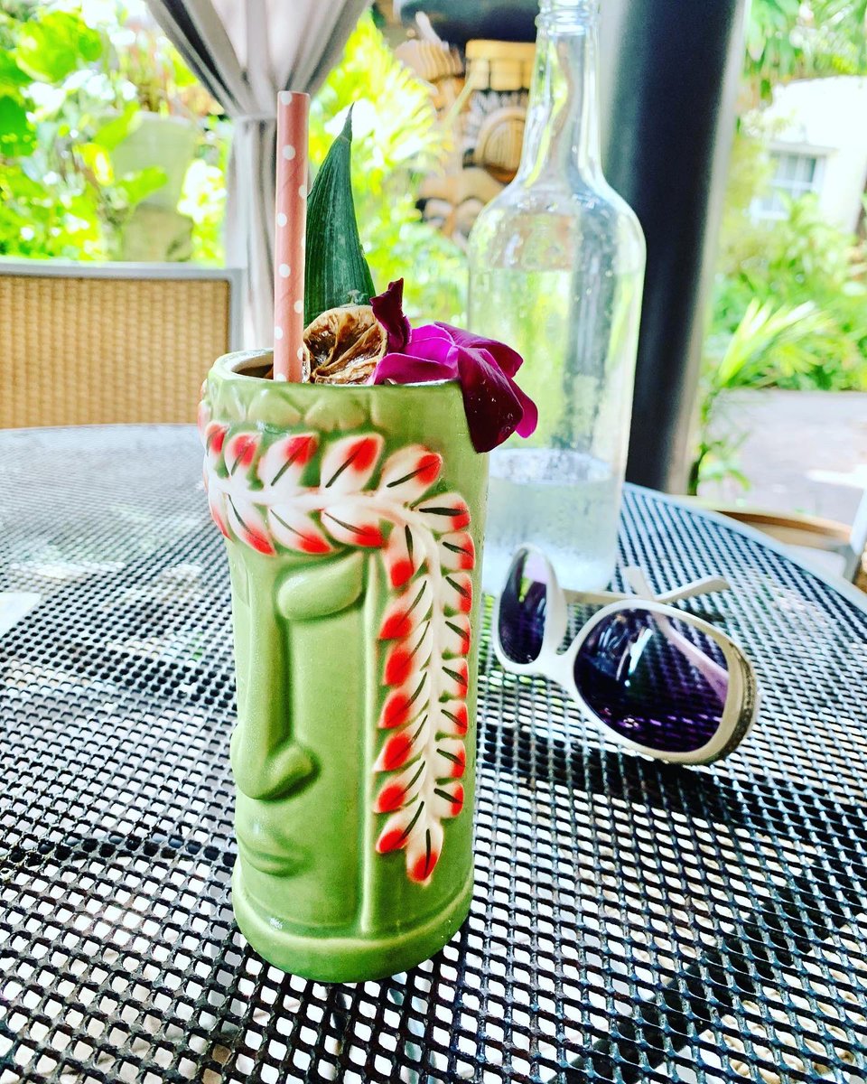 stayswfl's tweet photo. Yes, you really DO need to try out the Hawaiian Sliders @junglebirdtikibar + then the Potstickers. Happy tasting adventures!
#hawaian #foodie #appetizers #happyhour #specials #localeats #capecoralfoodies #capecoralflorida #vacationmode #bemerry #beinglocal #stayswfl https://t.co/1cbbuXqM0B