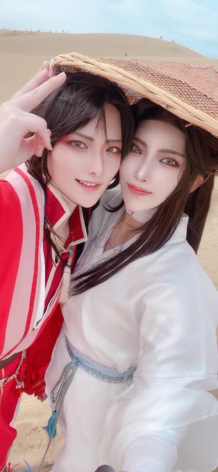 半月国行ってきた天候にも恵まれたしお写真も最高だしその後の観光も全てにおいて楽しかった念願の天官撮影だったから本当に幸せだったな……一通り砂漠での三郎のクソデカ感情ぶつけてもらった暑い中お疲れ様でした!!ありがとう!! 