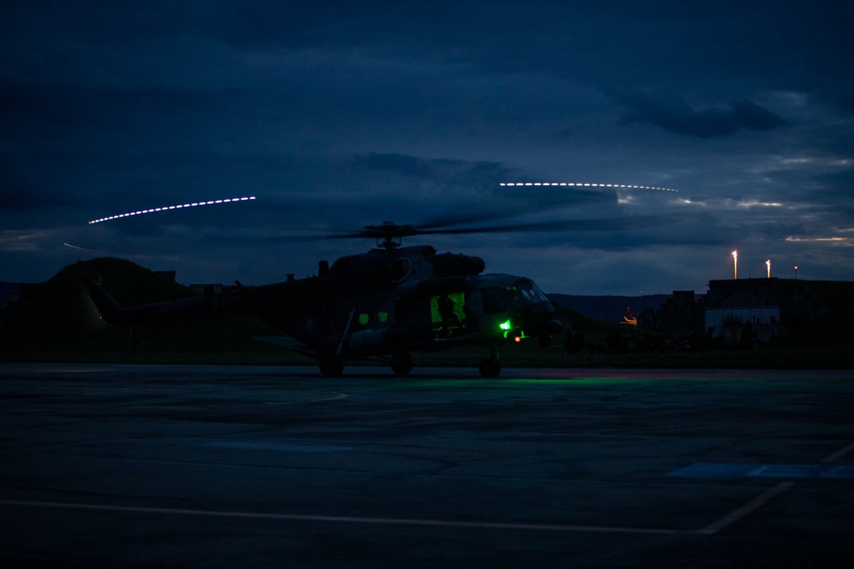 NATO_AIRCOM's tweet photo. Ample Strike 2022 has concluded after being hosted by @ObranaTweetuje 🇨🇿. The multinational exercise took place across the southern parts of Czech offering theatre-realistic Air-Land Integration training with many #NATO Allies 🇩🇪🇱🇻🇸🇰🇸🇮🇺🇸🇪🇪 https://t.co/5Psvt0p3M8