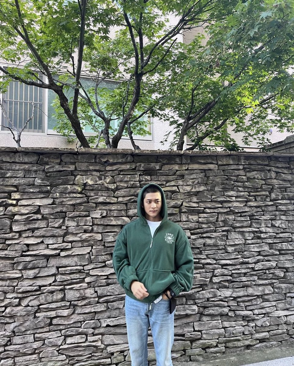 allabouttaeoh's tweet photo. Serve well Tae Oh! We will wait for your even bigger comeback!

https://t.co/0tz1WzQ3lm

#KangTaeOh
#강태오 https://t.co/llRyLsyFR5