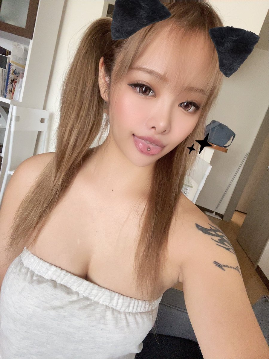 DJ___LITTLE's tweet photo. ツインテールからのお団子2つ🍡🍡 https://t.co/ZjquD73Um4