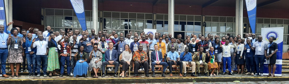 EUinUG's tweet photo. Youth are a fundamental agent for creating lasting peace &amp; successful development. We are co-funding with @KasUganda a project bringing more than 100 youth from 🇨🇩🇷🇼🇺🇬🇹🇿 for a Peace Summer School to exchange on how to build a peaceful &amp; sustainable future for the Great Lakes. https://t.co/PINj07xGHQ