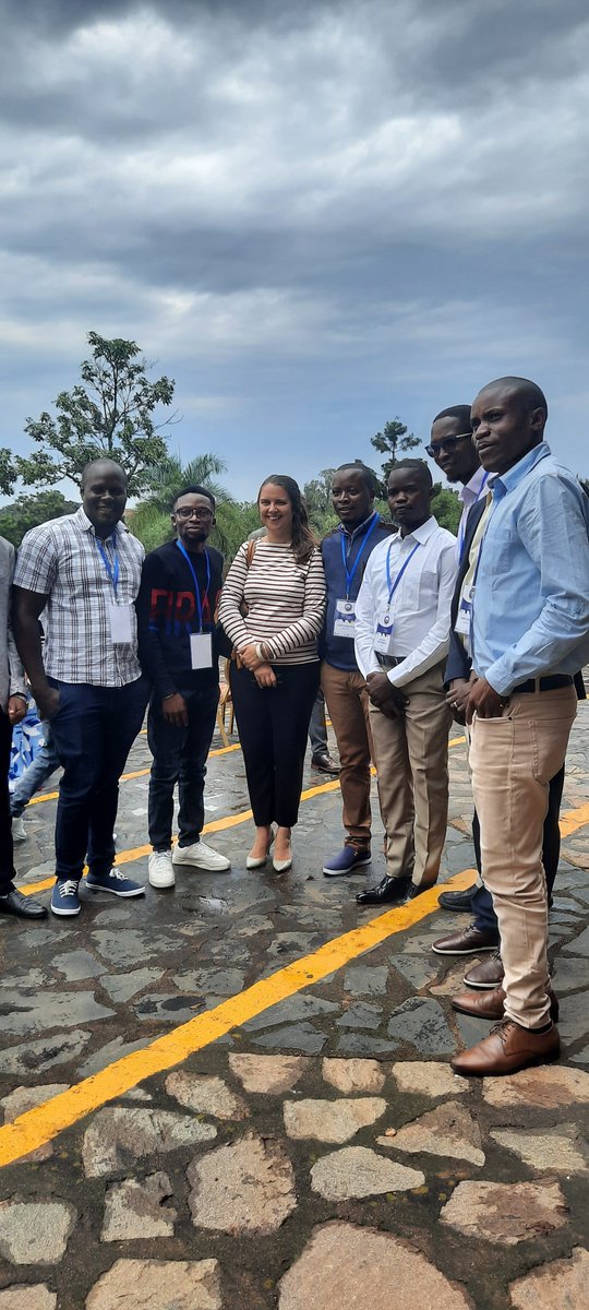 EUinUG's tweet photo. Youth are a fundamental agent for creating lasting peace &amp; successful development. We are co-funding with @KasUganda a project bringing more than 100 youth from 🇨🇩🇷🇼🇺🇬🇹🇿 for a Peace Summer School to exchange on how to build a peaceful &amp; sustainable future for the Great Lakes. https://t.co/PINj07xGHQ