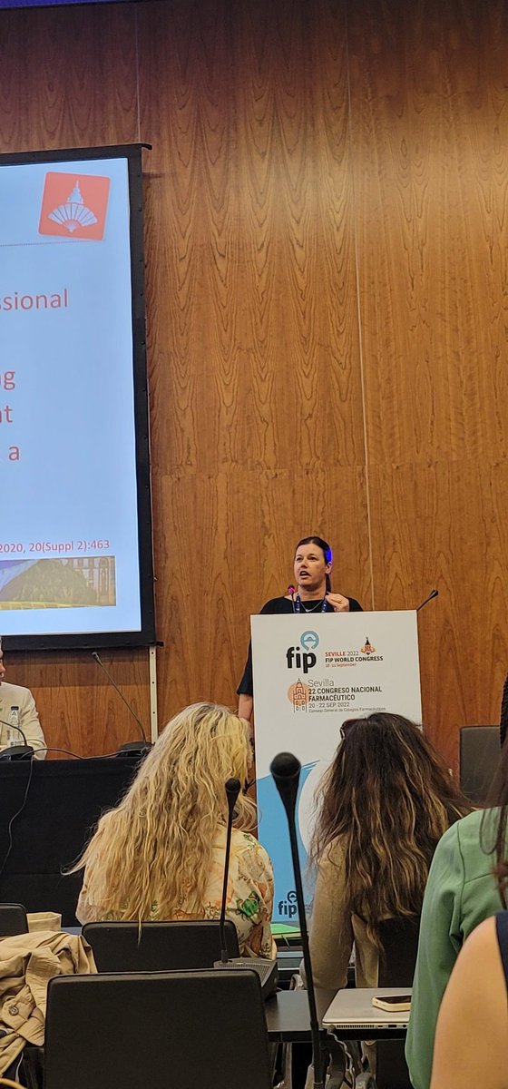 whitley_yi's tweet photo. Insightful talk by @amyrhoward on how COVID-19 has impacted pharmacy education and the key lessons to consider in the path forward from here #fip2022 #pharmacyeducation https://t.co/4R2nm9tGqe