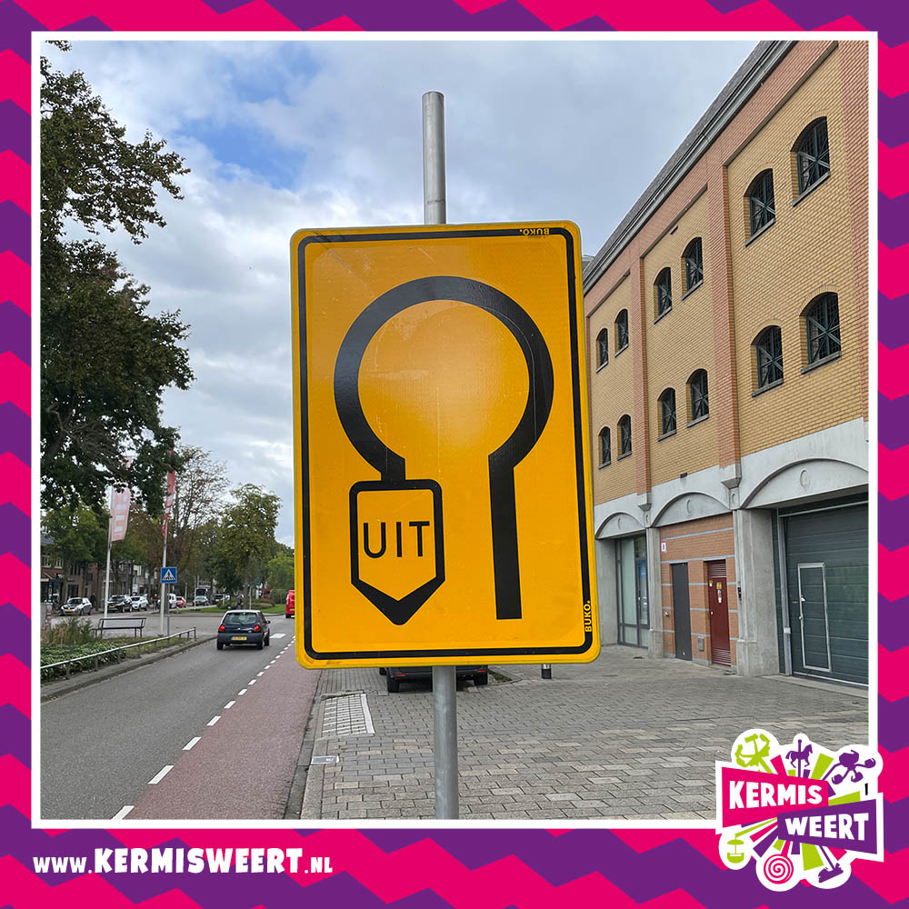 kermisweert's tweet photo. Bereikbaarheid centrum tijdens #Kermis #Weert | Je leest er meer over via: https://t.co/XgyDXXUWLc https://t.co/pWxiWinJfZ