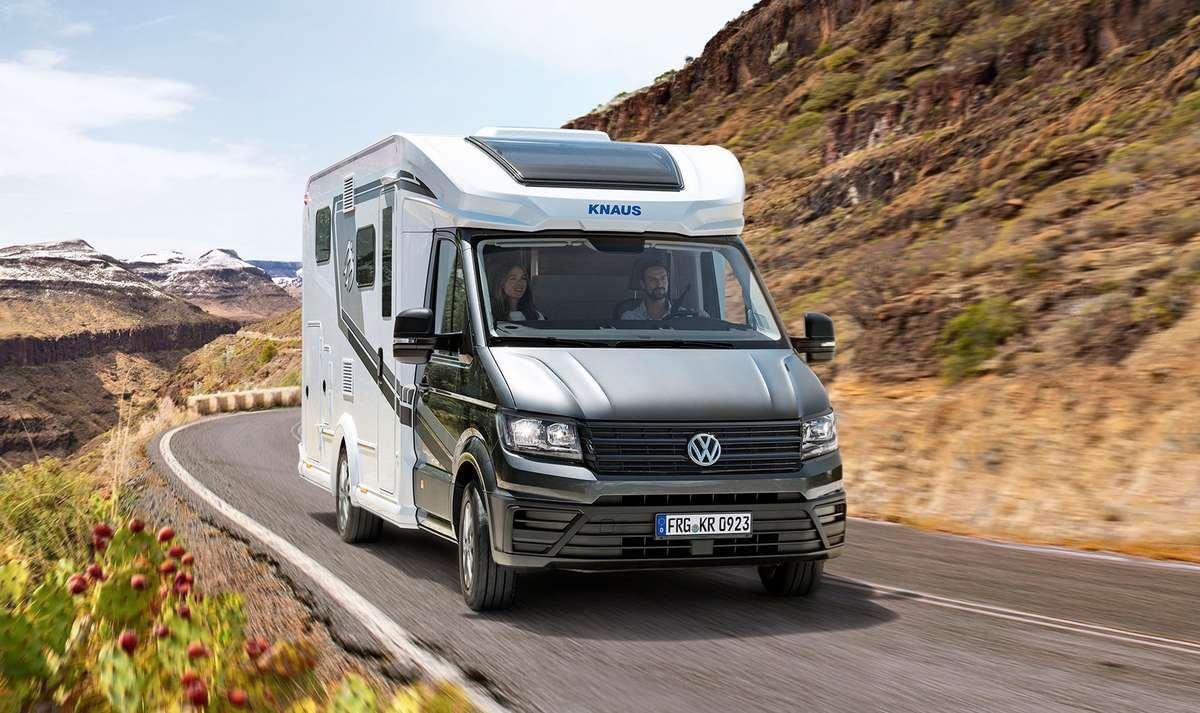 SteenRRasmussen's tweet photo. En af vore "BESTSELLERE" i gennem flere sæsoner, KNAUS VAN TI PLUS. Som noget helt nyt "ankommer" den til sæsonen 2023 på VW Crafter.
Kontakt din lokale Knaus autocamperforhandler for mere information. 🤩
#knaus #autocamper #vw #crafter #vwcrafter #vantiplus #nyhed #vansation https://t.co/w7LQLoNcTa